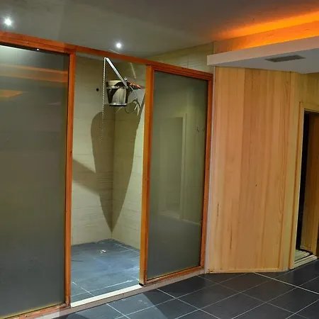 Lux U Milmari 公寓