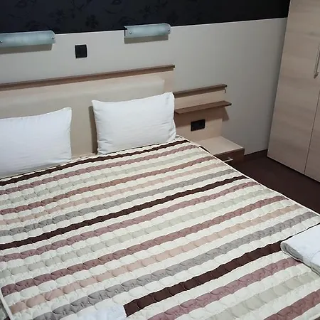 Lux U Milmari 公寓